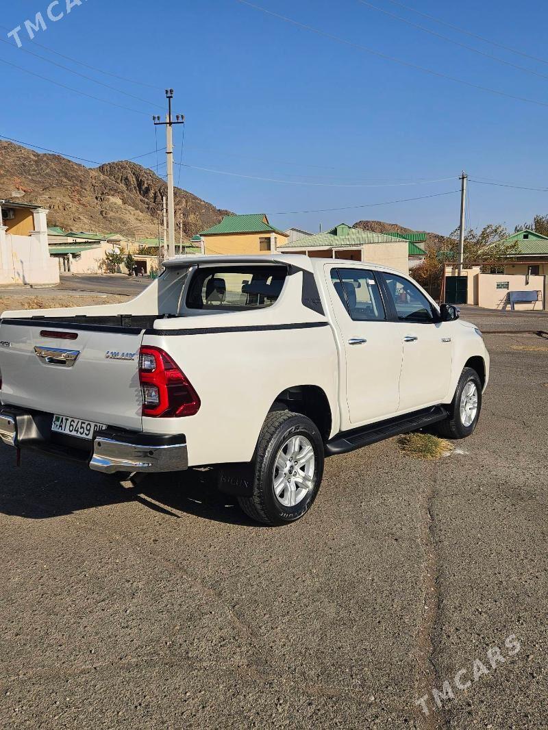 Toyota Hilux 2022 - 580 000 TMT - Туркменбаши - img 2