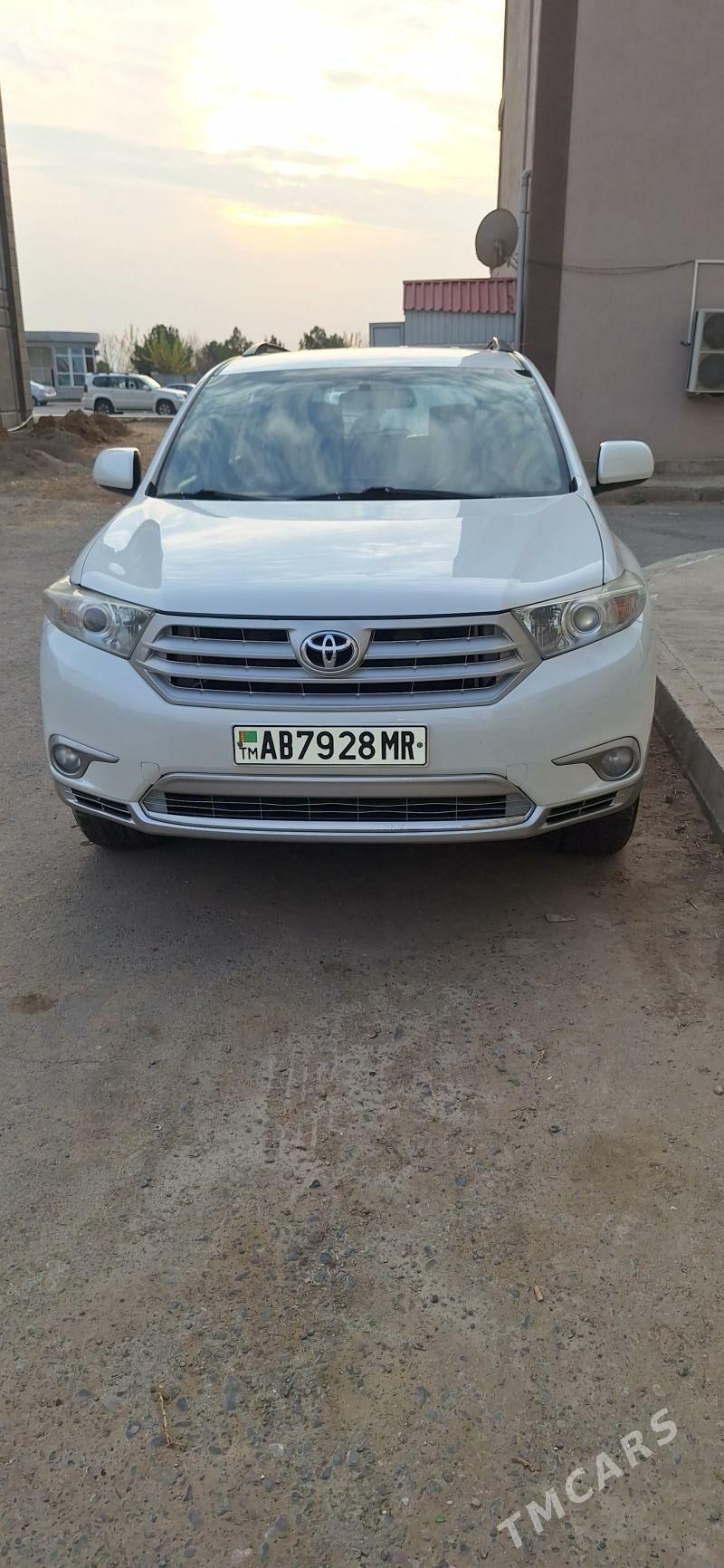 Toyota Highlander 2013 - 320 000 TMT - Baýramaly - img 1