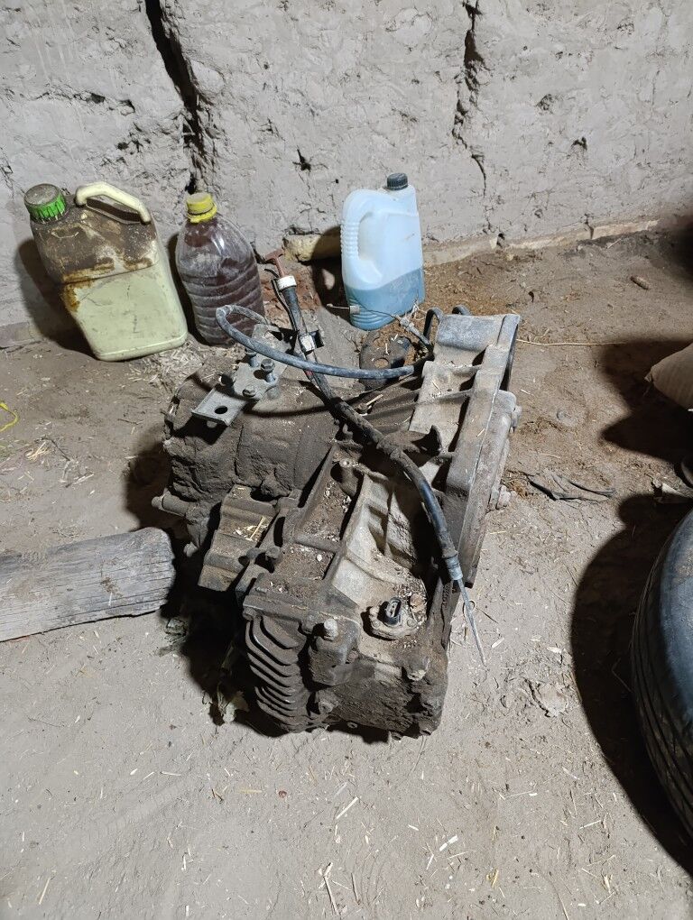 tayota camry karobka каробка 2 000 TMT - Шабатский этрап - img 2