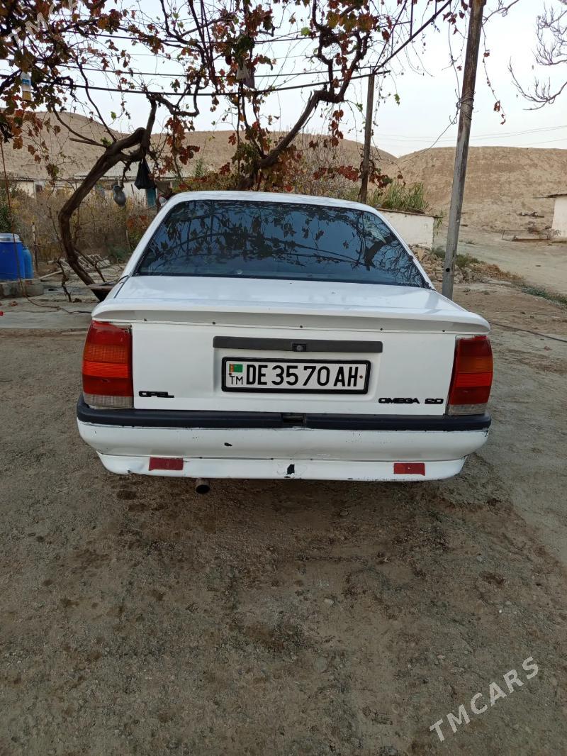 Opel Omega 1990 - 17 000 TMT - Magtymguly - img 6