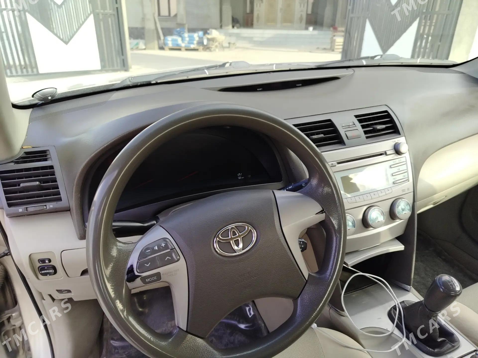 Toyota Camry 2009 - 155 000 TMT - Джебел - img 1