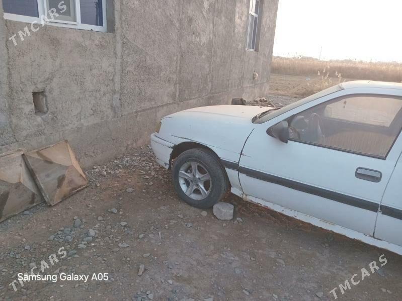 Opel Vectra 1991 - 22 000 TMT - Tejen - img 1