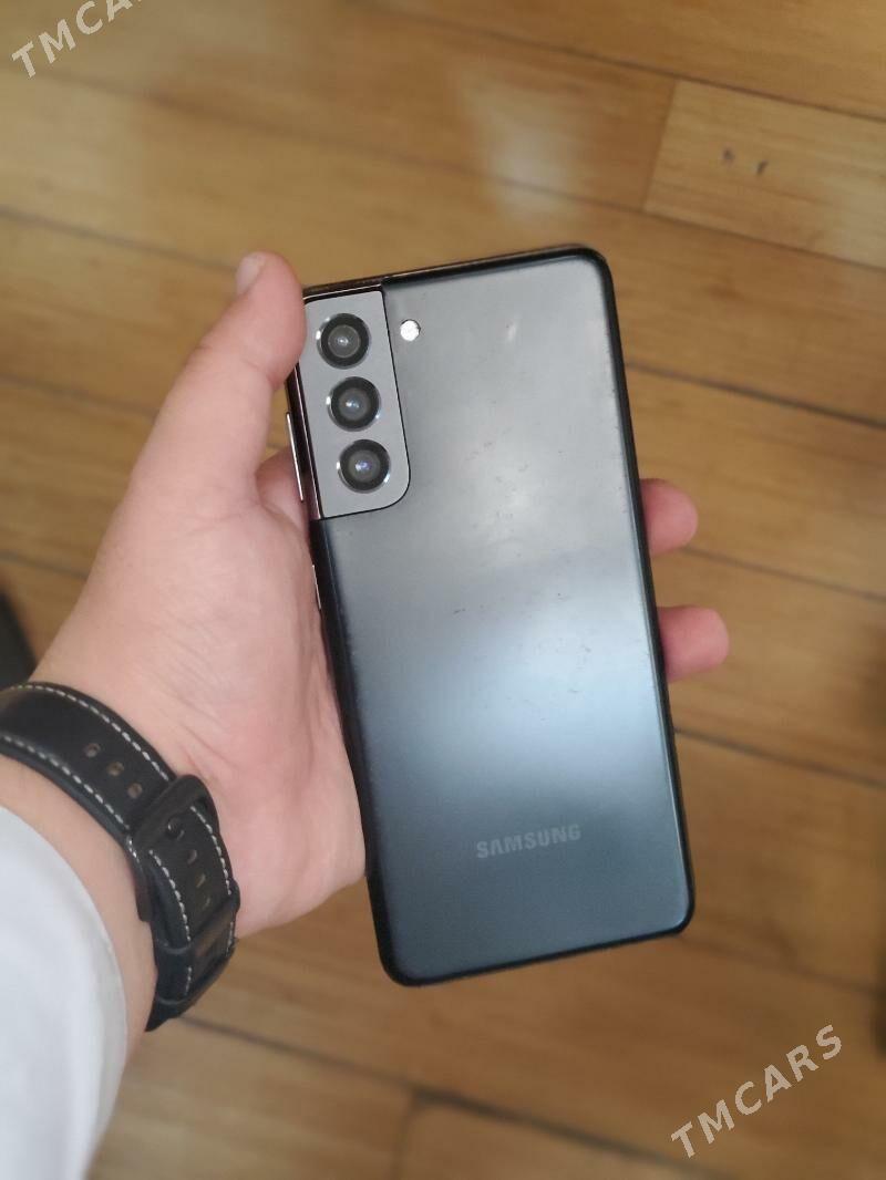 Samsung S21 - Mary - img 1