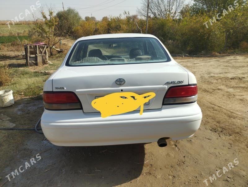 Toyota Avalon 1996 - 110 000 TMT - Ёлётен - img 1