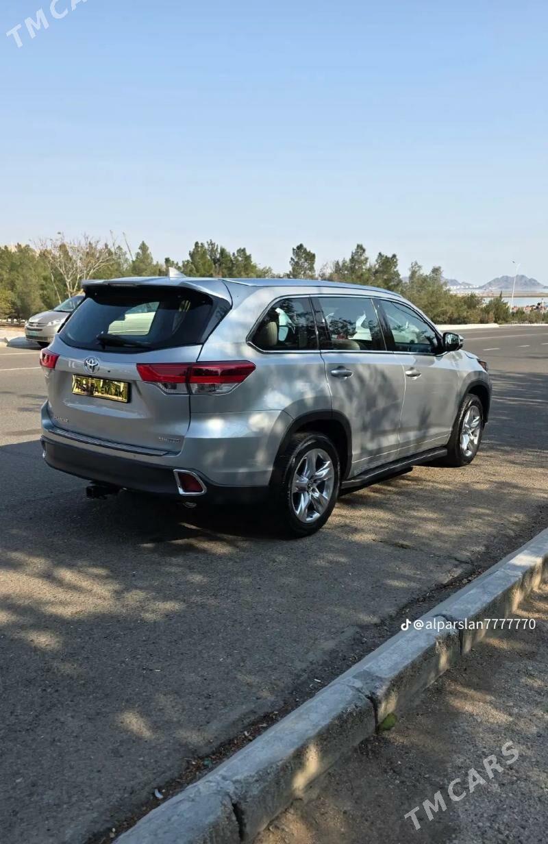 Toyota Highlander 2018 - 470 000 TMT - Туркменбаши - img 8