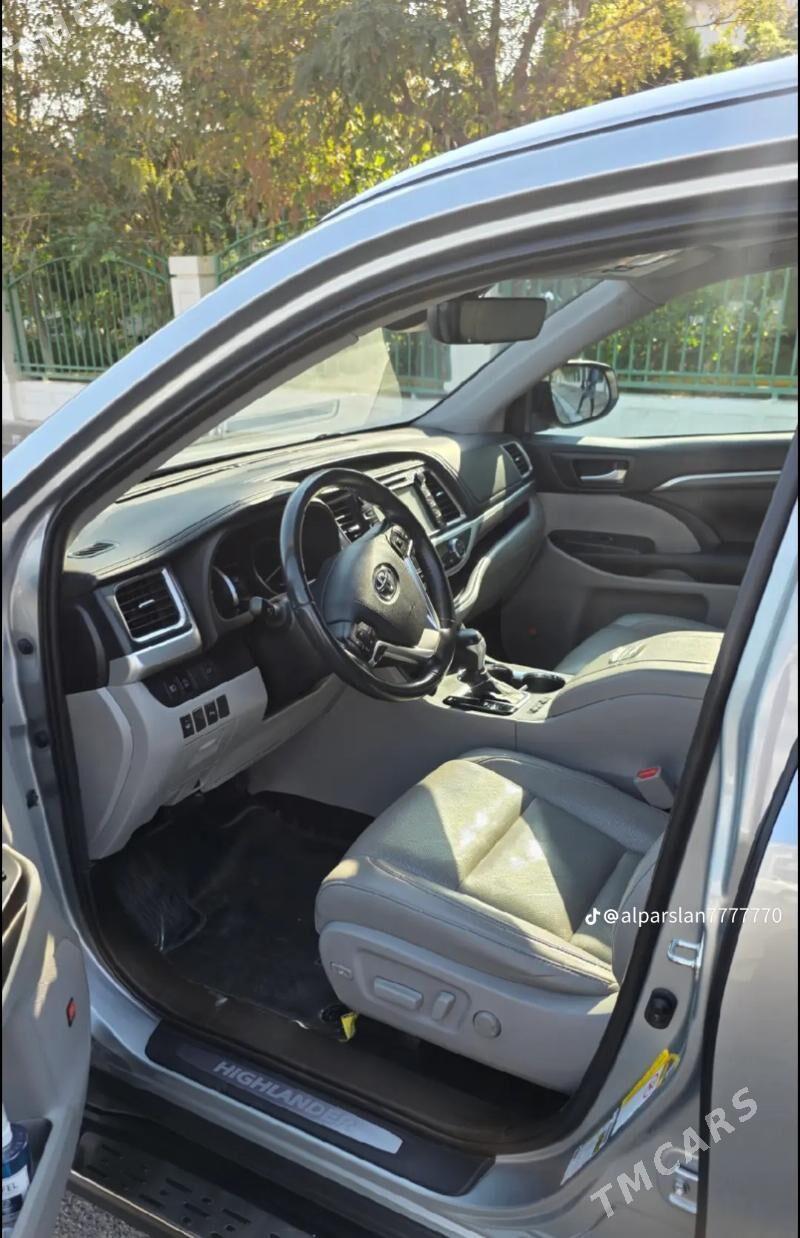 Toyota Highlander 2018 - 470 000 TMT - Туркменбаши - img 2