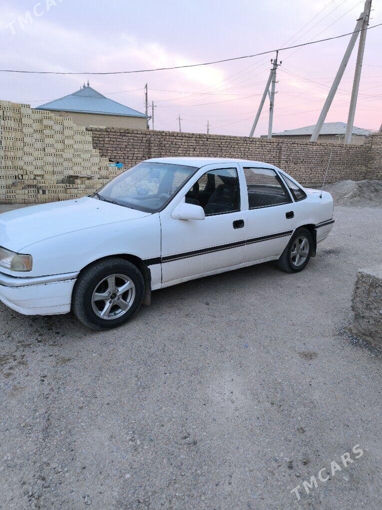 Opel Vectra 1991 - 38 000 TMT - Sarahs - img 2