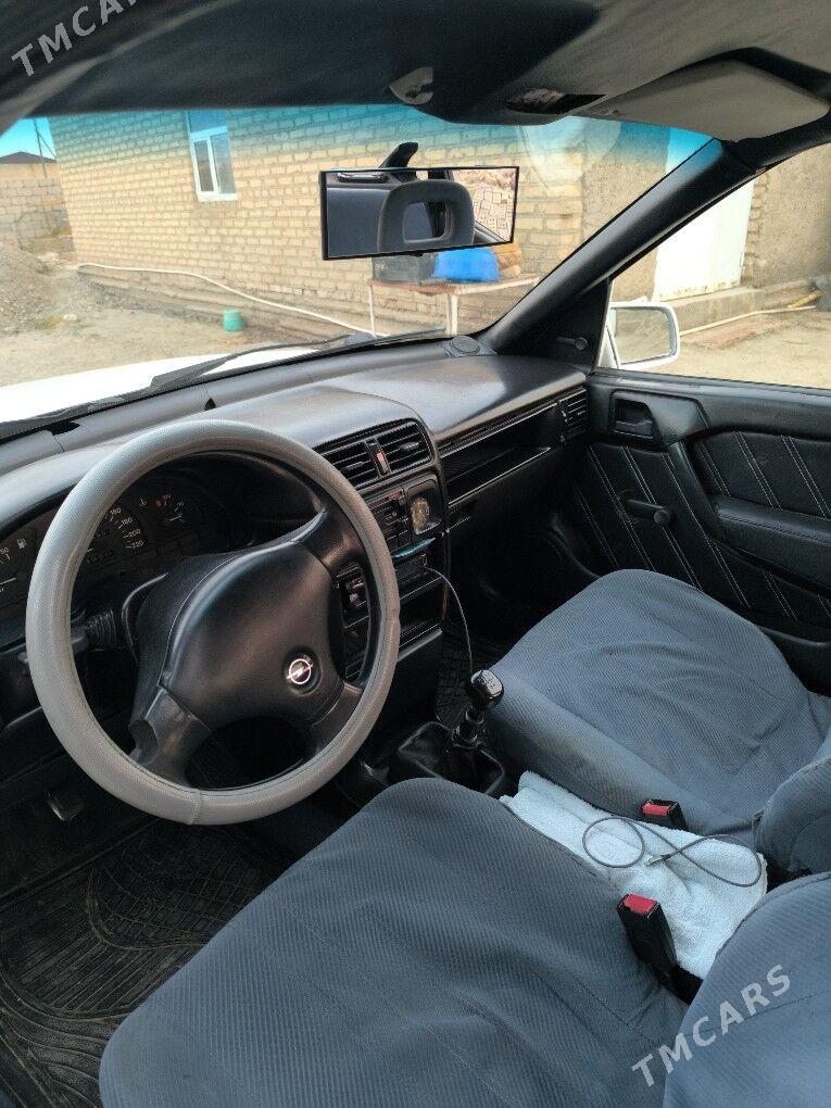 Opel Vectra 1991 - 38 000 TMT - Sarahs - img 7