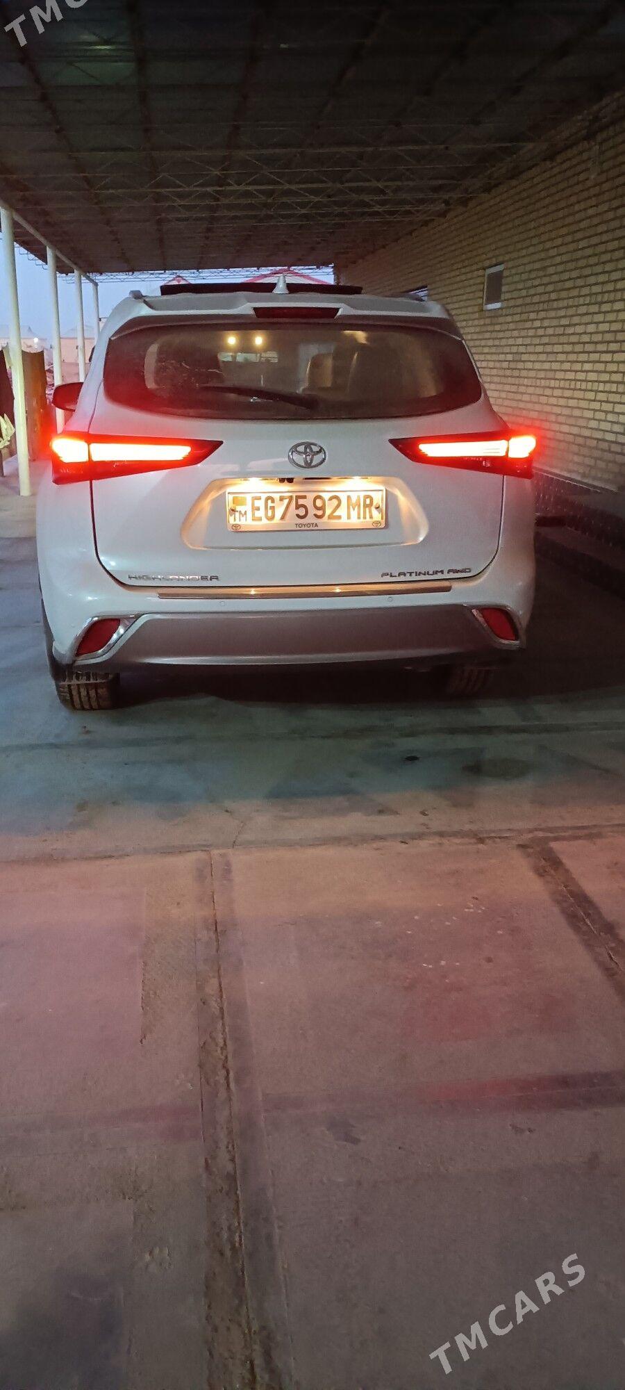 Toyota Highlander 2021 - 680 000 TMT - Wekilbazar - img 10