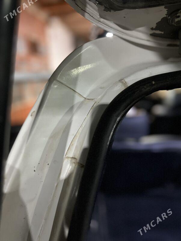 Toyota 4Runner 2001 - 139 999 TMT - Туркменабат - img 7