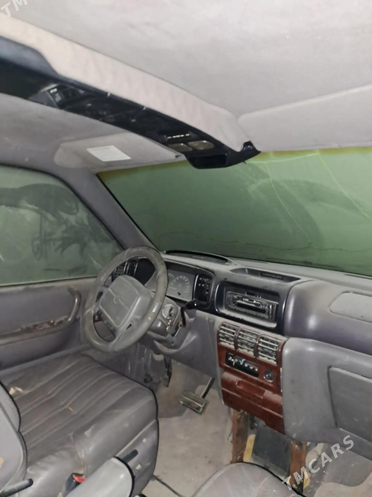 Chrysler 300 2004 - 20 000 TMT - Магданлы - img 4