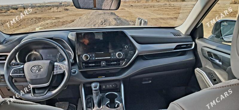 Toyota Highlander Hybrid 2022 - 510 000 TMT - Ýolöten - img 4