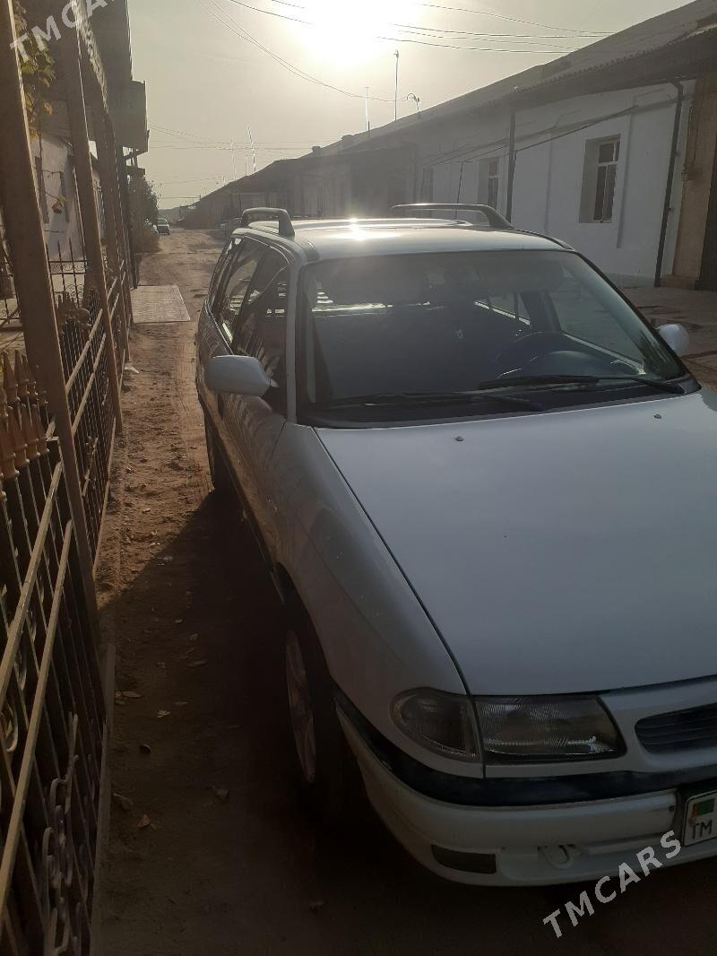 Opel Astra 1995 - 52 000 TMT - Шабатский этрап - img 4