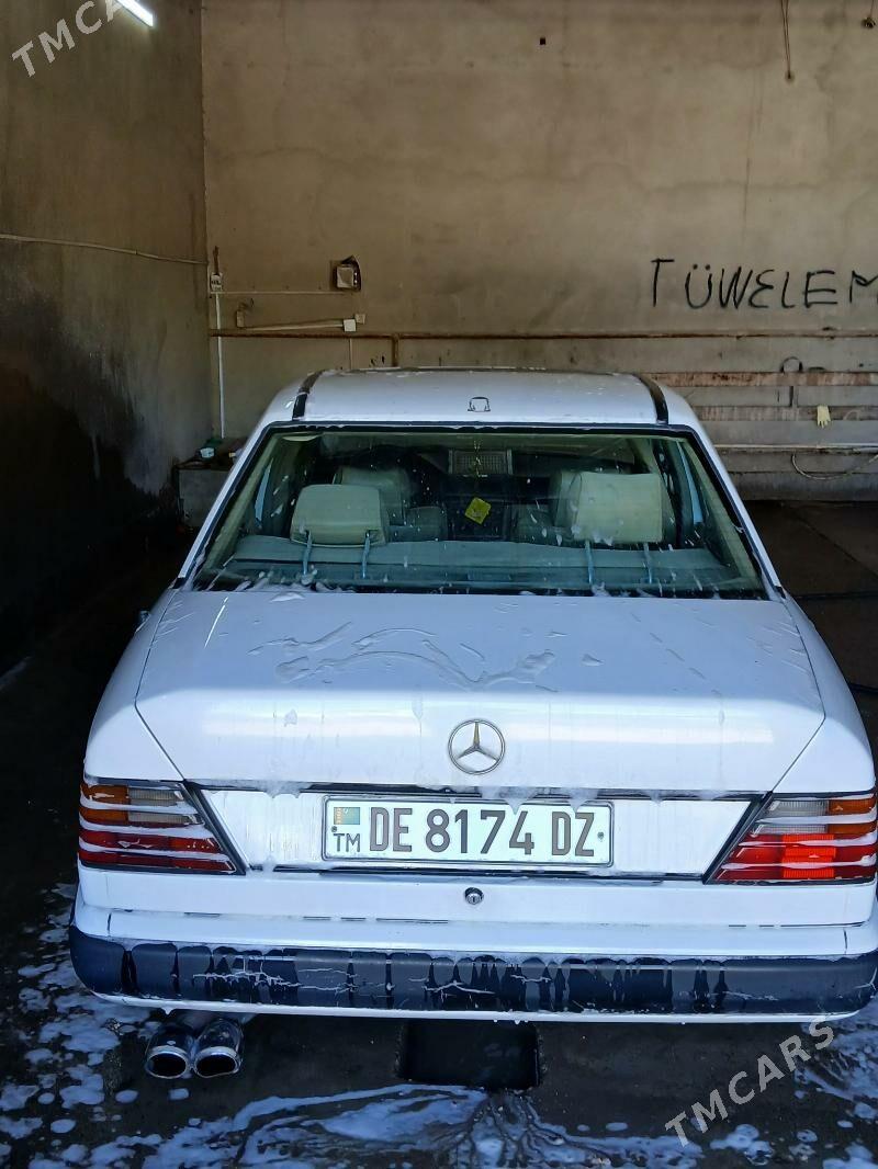 Mercedes-Benz W123 1990 - 55 000 TMT - Болдумсаз - img 1