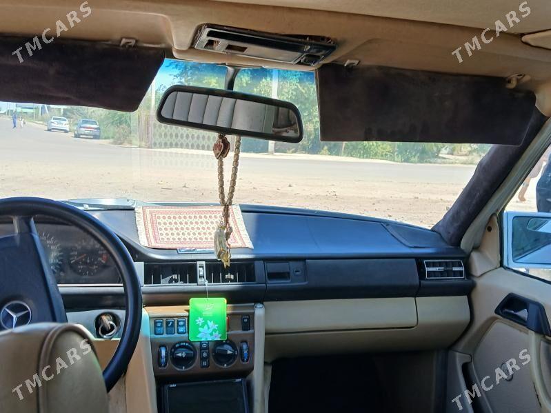 Mercedes-Benz W123 1990 - 55 000 TMT - Болдумсаз - img 2