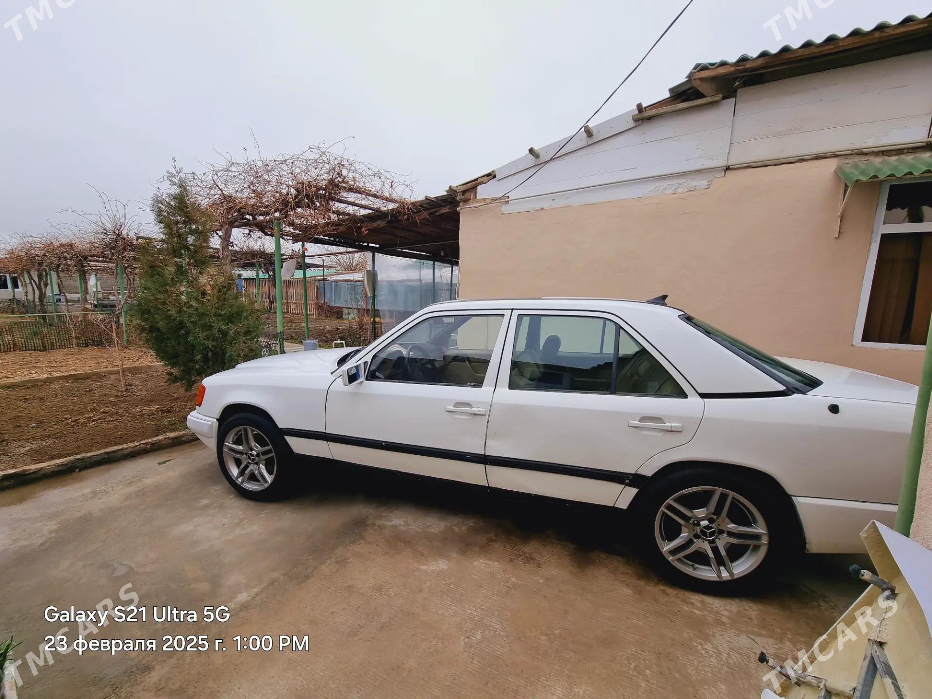 Mercedes-Benz W123 1990 - 55 000 TMT - Болдумсаз - img 6