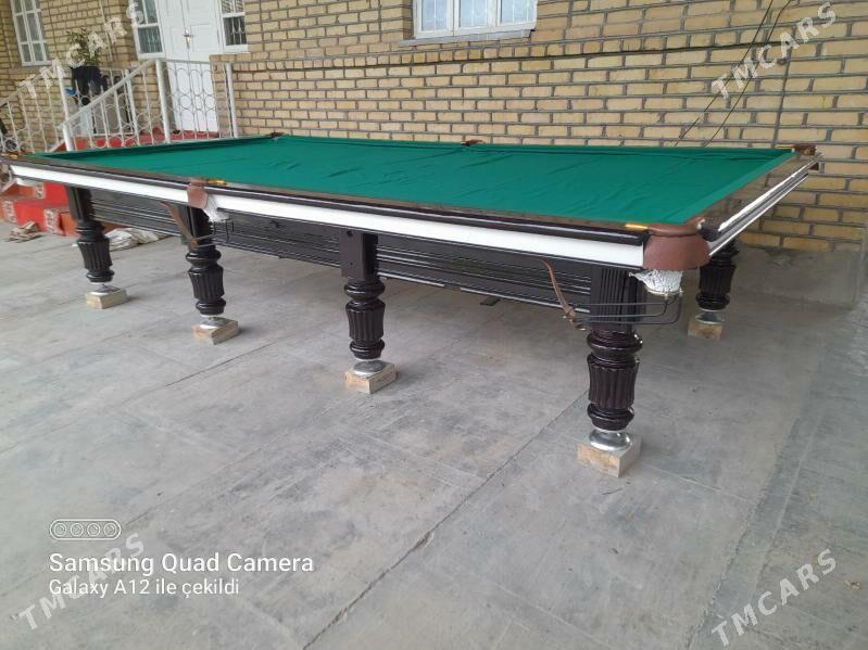 bilyard stol - Mary - img 3