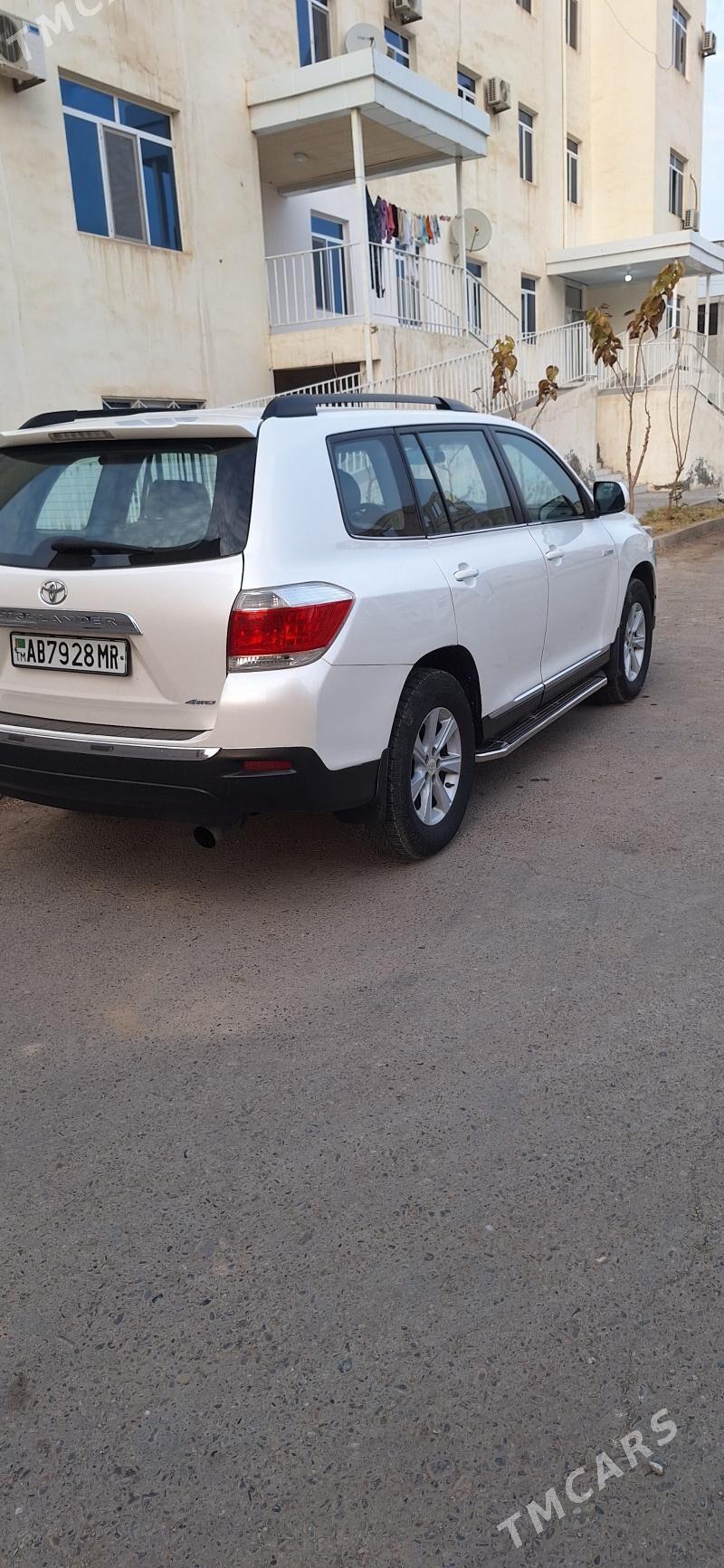 Toyota Highlander 2013 - 320 000 TMT - Baýramaly - img 2