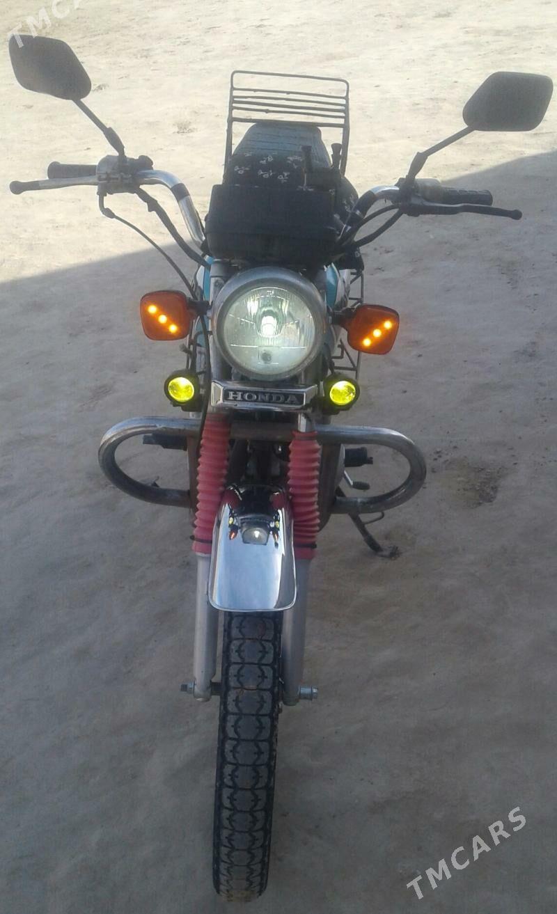 Honda Acura 2002 - 11 000 TMT - Etrek - img 1