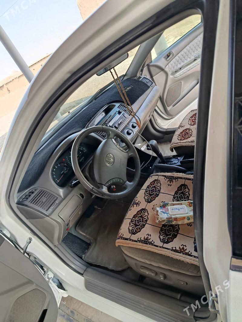 Toyota Camry 2004 - 156 000 TMT - Кака - img 4