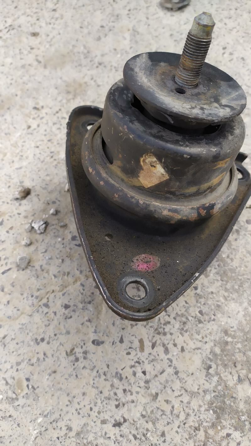 paduşka kia ve elantira taxsy 250 TMT - ул. Подвойского (Битарап Туркменистан шаёлы) - img 1