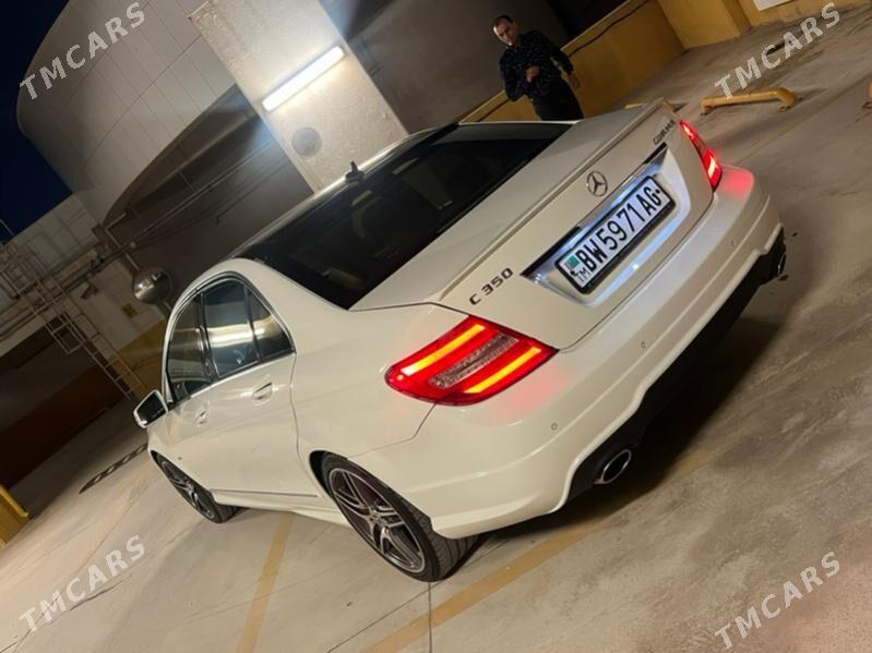 Mercedes-Benz C350 2012 - 320 000 TMT - Кëши - img 9