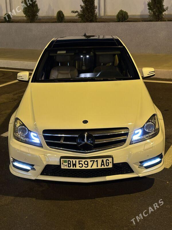 Mercedes-Benz C350 2012 - 320 000 TMT - Кëши - img 1