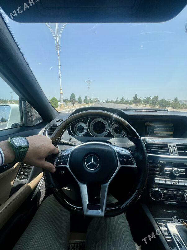 Mercedes-Benz C350 2012 - 320 000 TMT - Кëши - img 8
