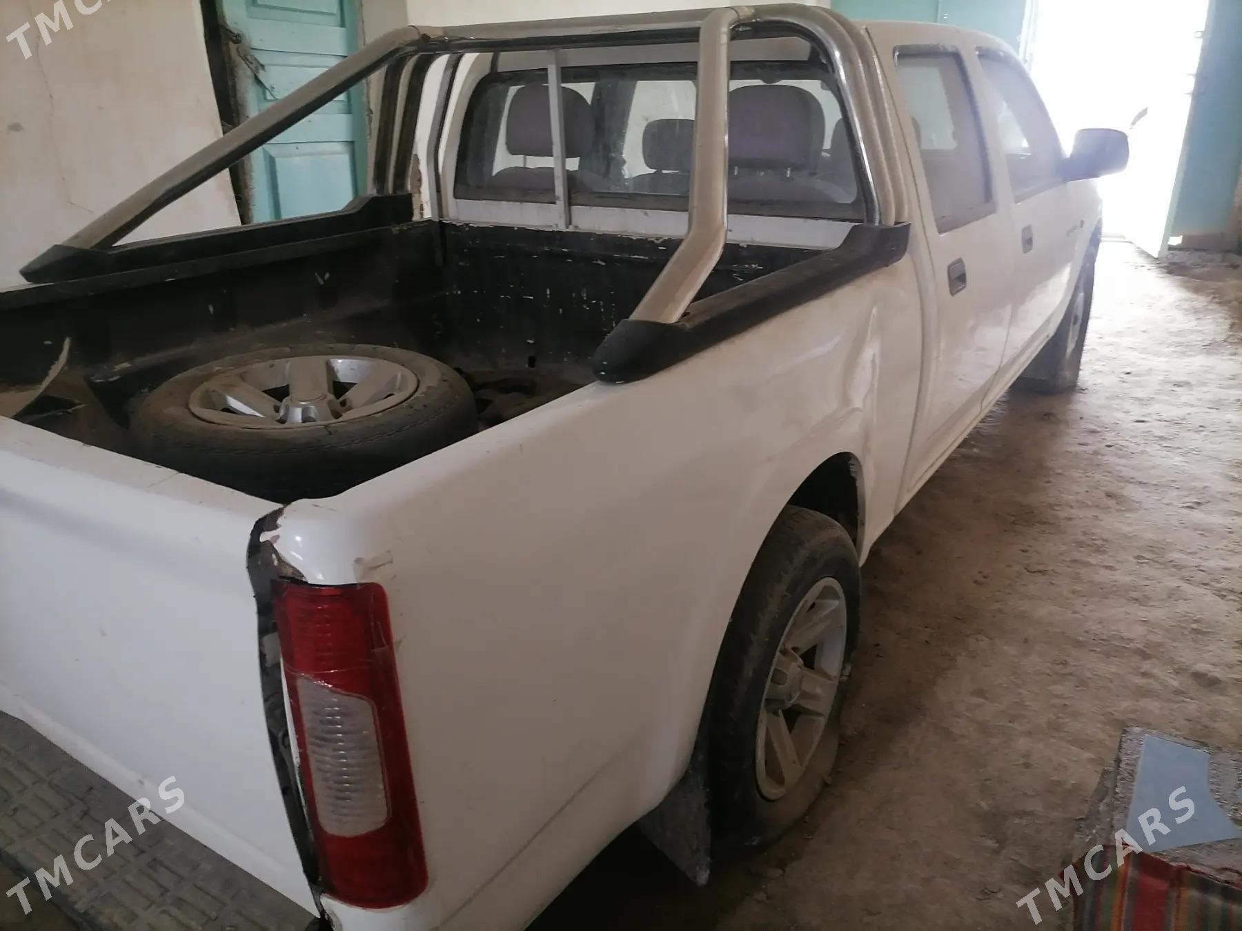 Toyota Hilux 2011 - 100 000 TMT - Дашогуз - img 4