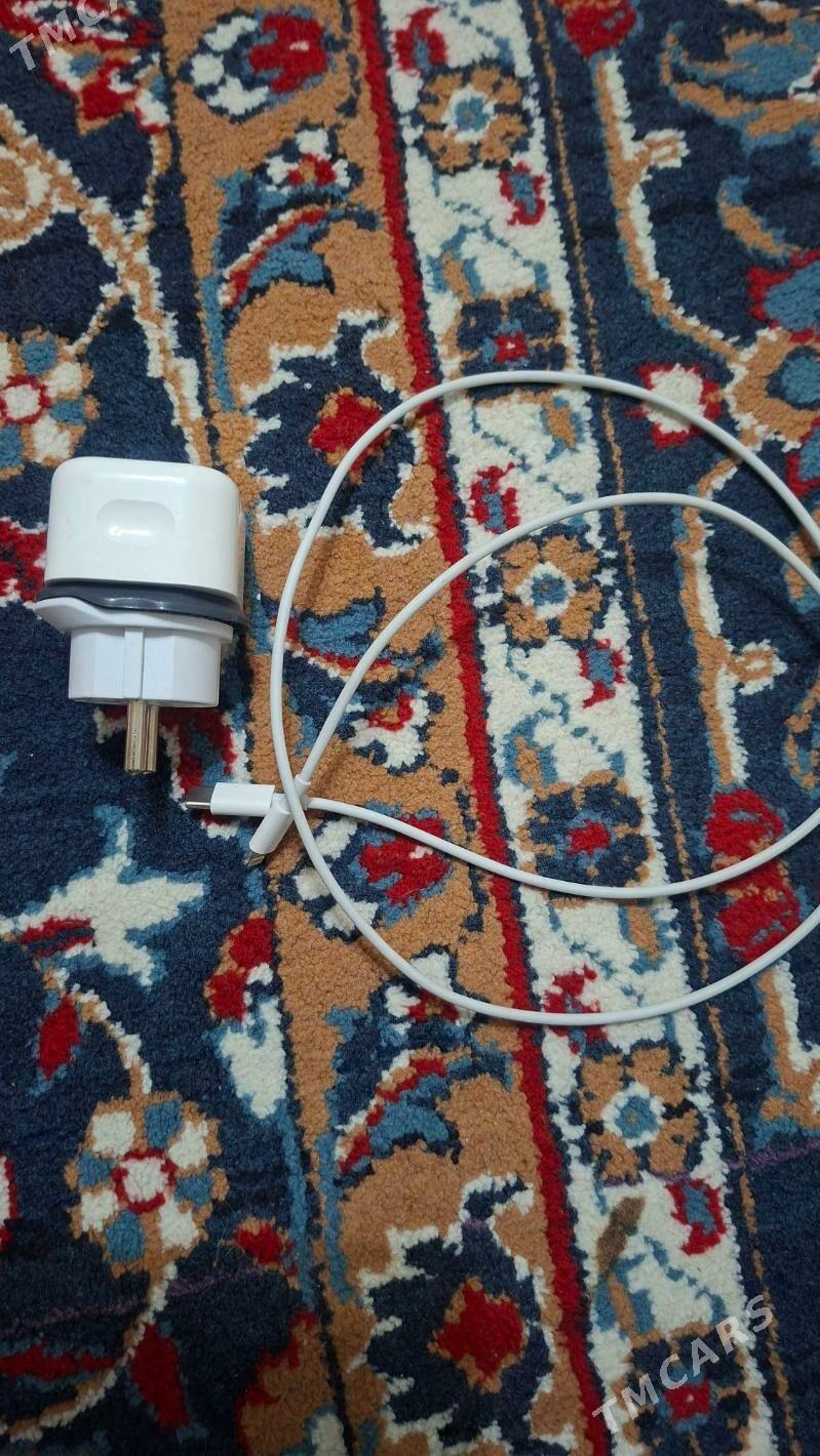 iphone 11.12. zaryatnik - Hitrowka - img 3