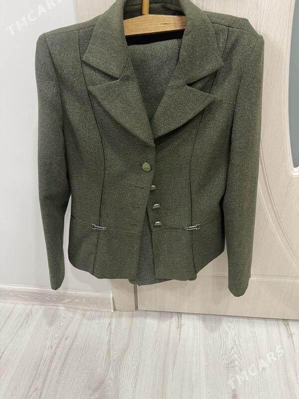 костюм женский - Туркменабат - img 2