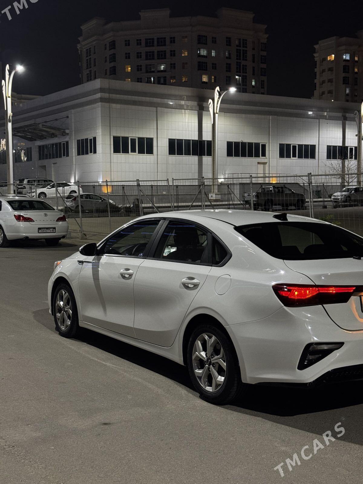 Kia Forte 2021 - 240 000 TMT - Улица Ататурка - img 3