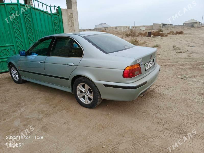 BMW E39 2002 - 120 000 TMT - Hazar - img 6