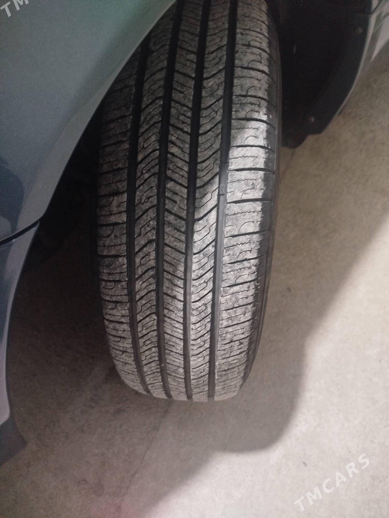 Toyota Sienna 2001 - 180 000 TMT - Mary - img 3