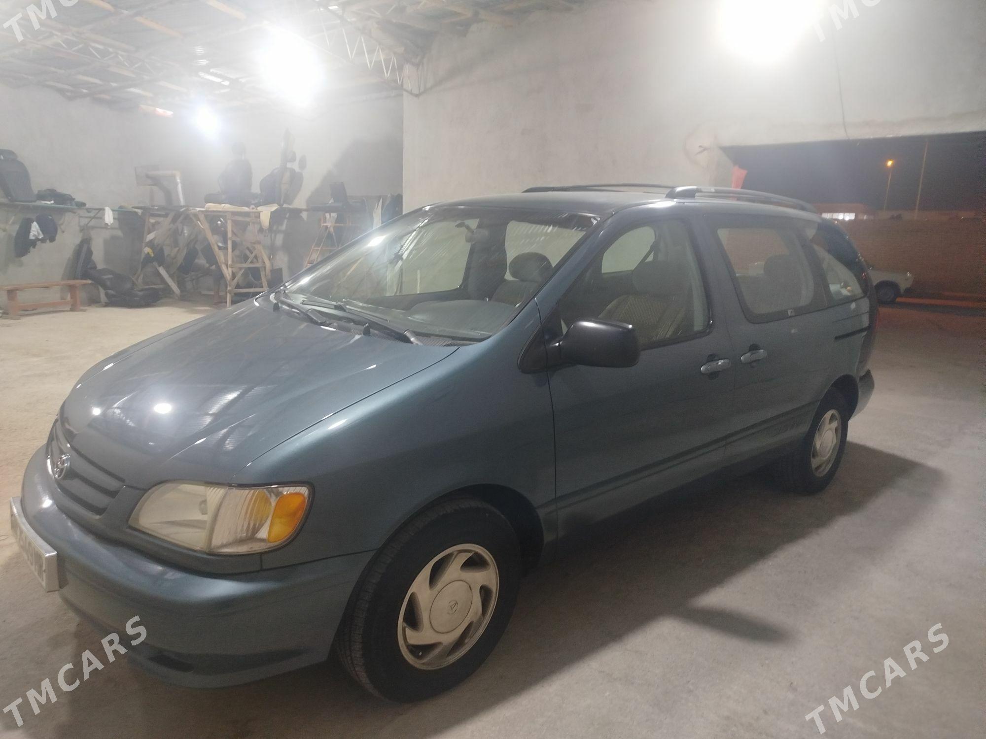 Toyota Sienna 2001 - 180 000 TMT - Mary - img 4