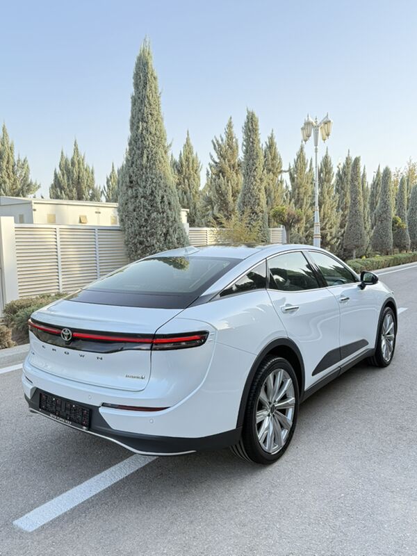 Toyota Crown 2023 - 785 000 TMT - 30 мкр - img 4