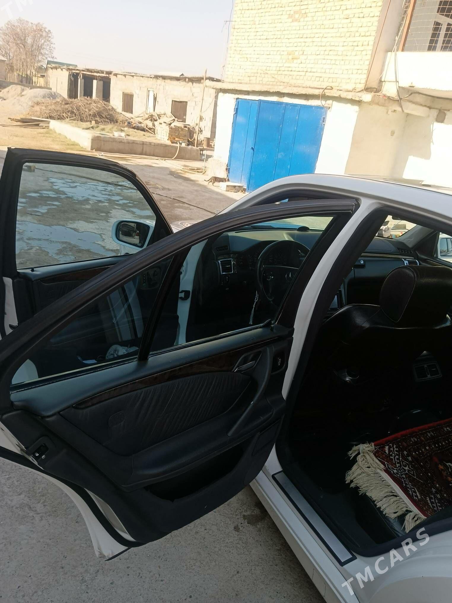 Mercedes-Benz E320 2001 - 110 000 TMT - Гёкдепе - img 10