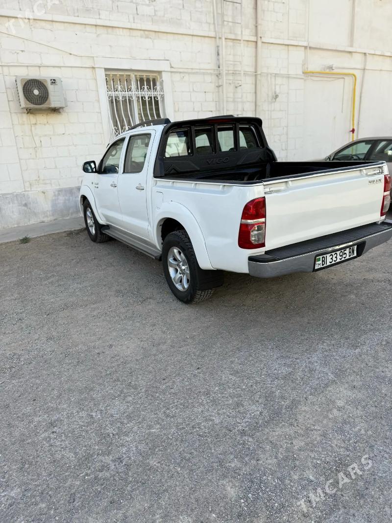 Toyota Hilux 2009 - 270 000 TMT - Türkmenbaşy - img 4
