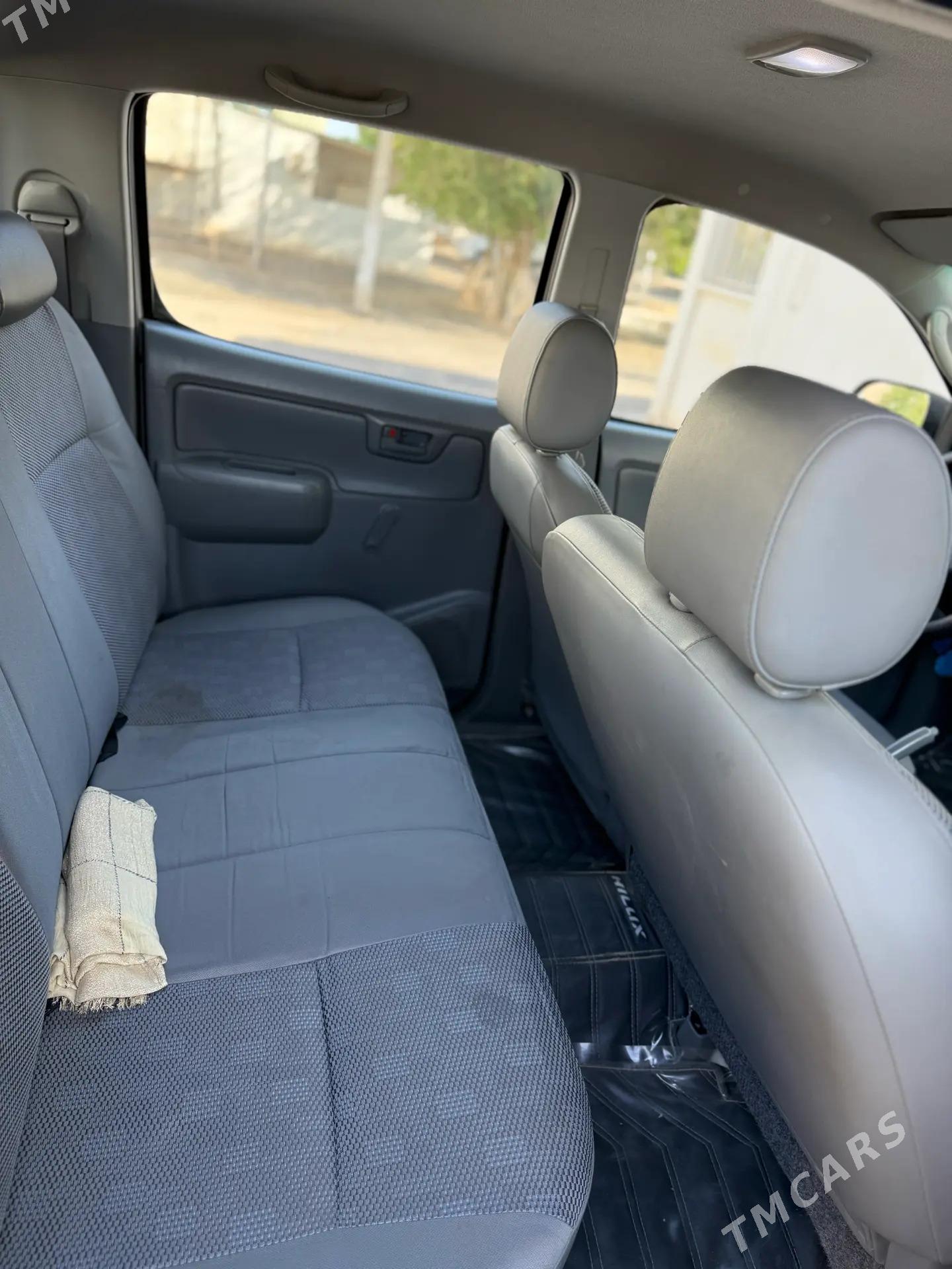 Toyota Hilux 2009 - 270 000 TMT - Türkmenbaşy - img 7