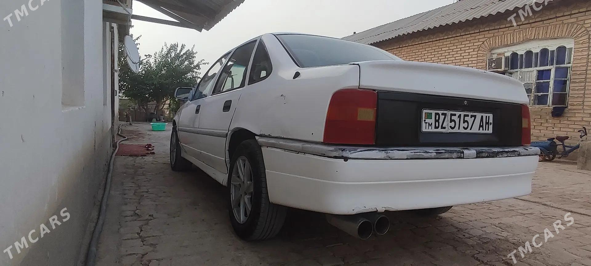 Opel Vectra 1991 - 25 000 TMT - Tejen - img 3