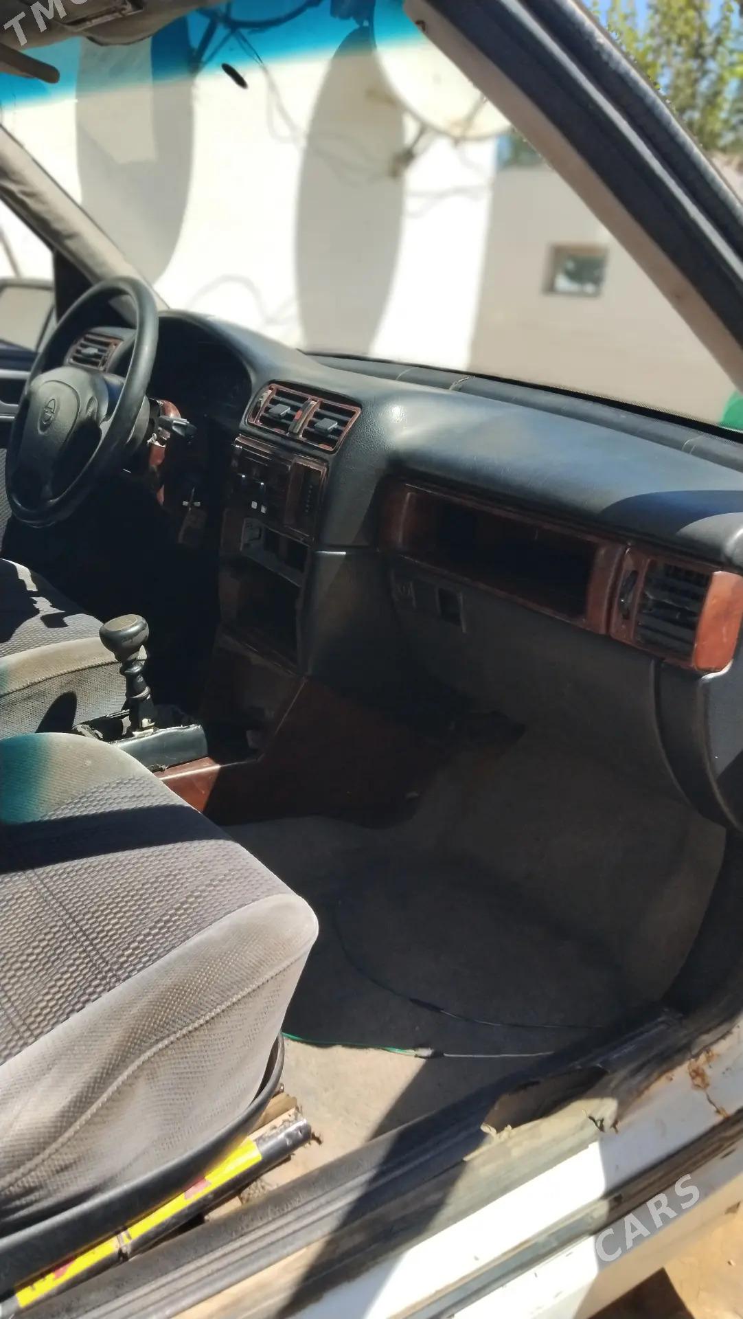 Opel Vectra 1991 - 25 000 TMT - Tejen - img 5