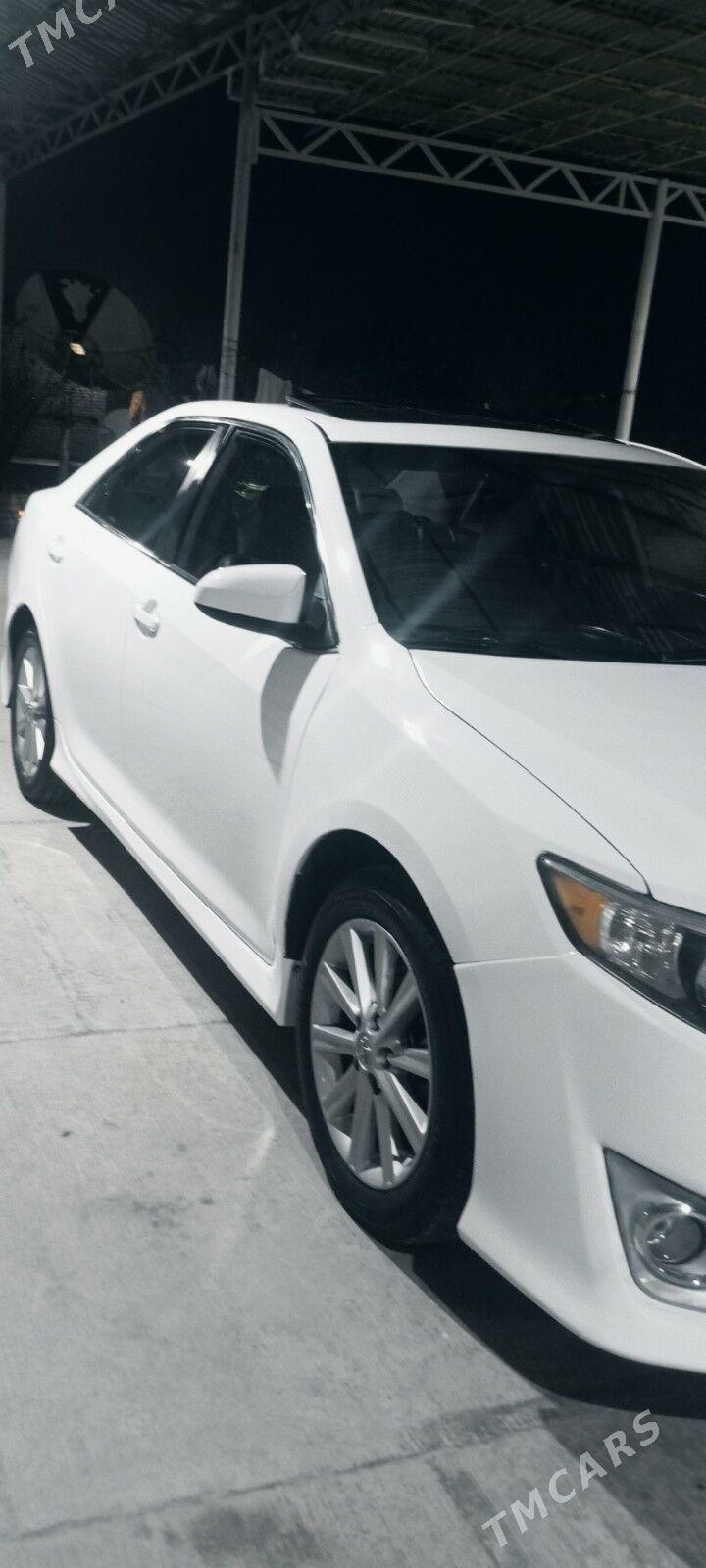 Toyota Camry 2012 - 225 000 TMT - Baýramaly - img 4