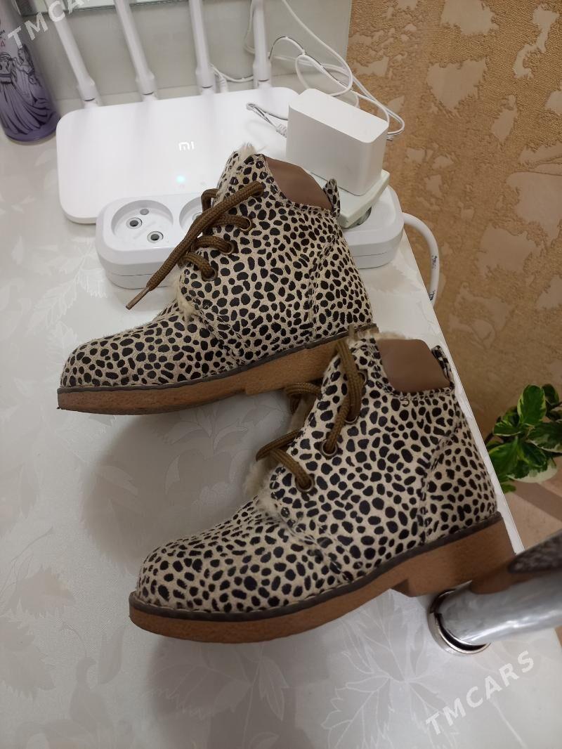 полу сапожки для девочек - Podwoýski köç. (Bitarap Türkmenistan şaýoly) - img 2