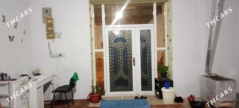 Satlyk jaý - Gurbansoltan Eje - img 3