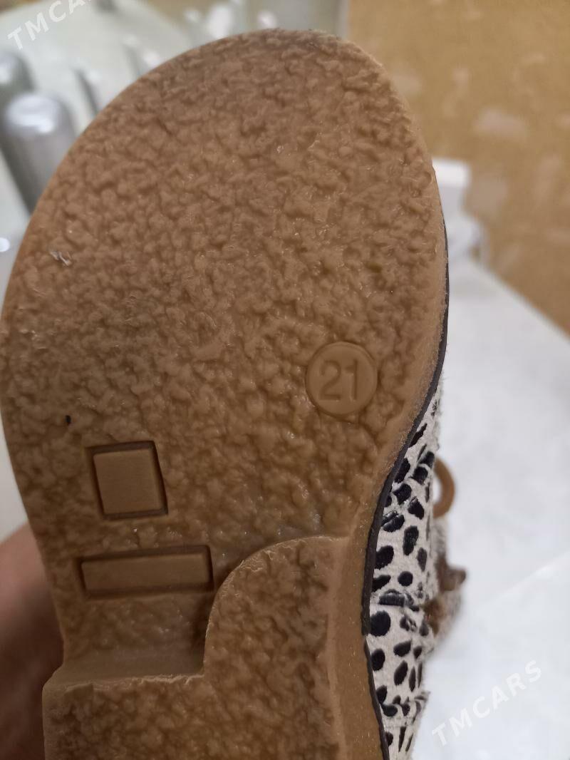 полу сапожки для девочек - Podwoýski köç. (Bitarap Türkmenistan şaýoly) - img 5