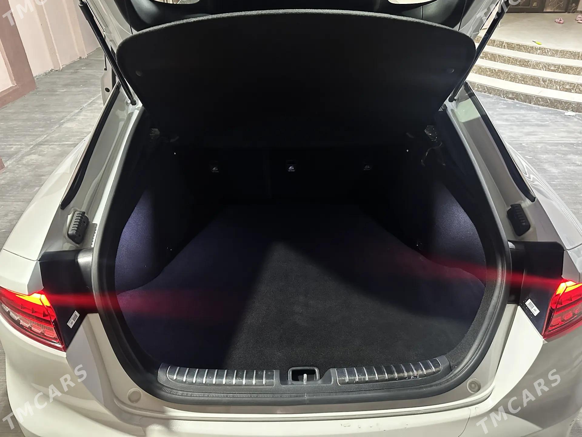 Kia Stinger 2022 - 450 000 TMT - Мары - img 9