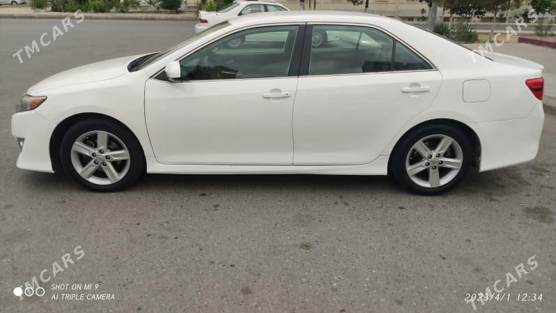 Toyota Camry 2011 - 230 000 TMT - Гёкдепе - img 4