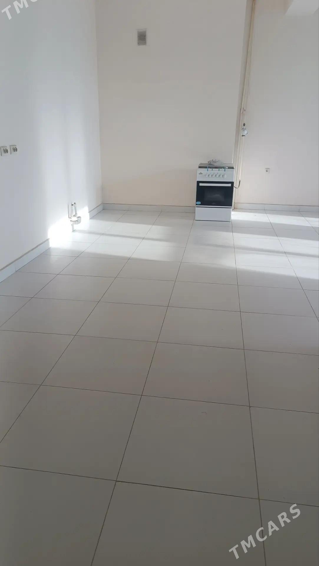 EŸESINDEN SATLYK JAŸ - Ашхабад - img 4