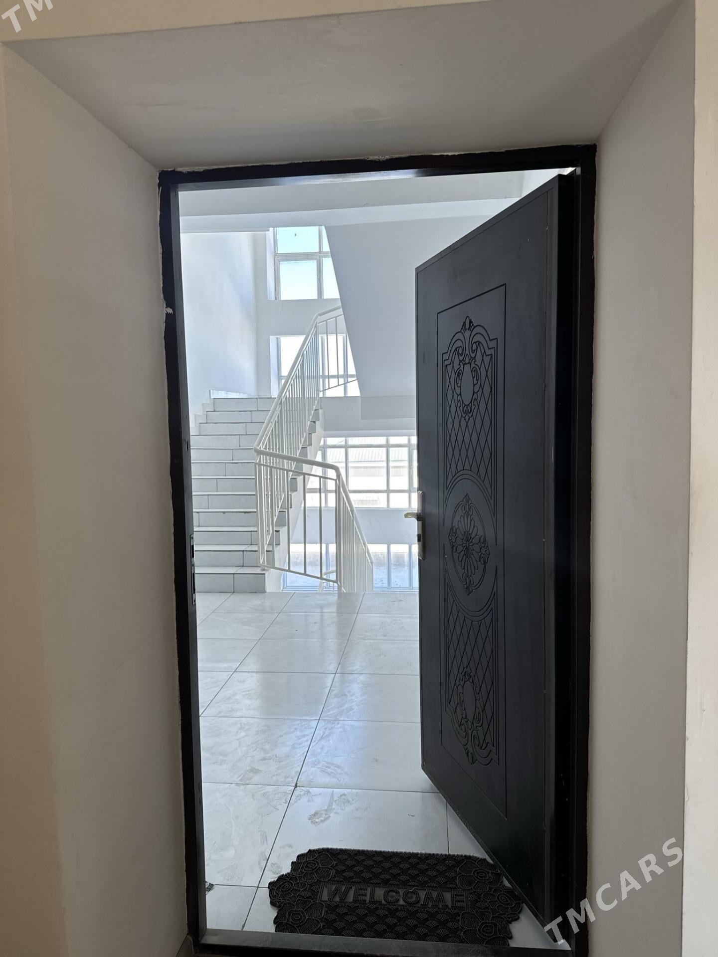 EŸESINDEN SATLYK JAŸ - Ашхабад - img 2