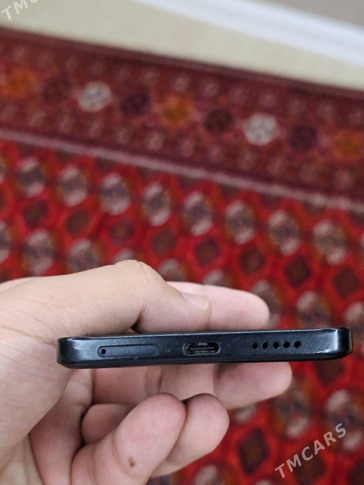 poco f6 - 30 мкр - img 2